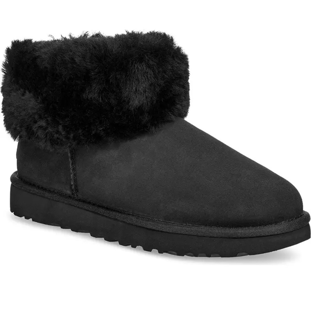 Classic Mini Fluff Genuine Shearling Bootie Size 6